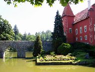 Cervena Lhota garden